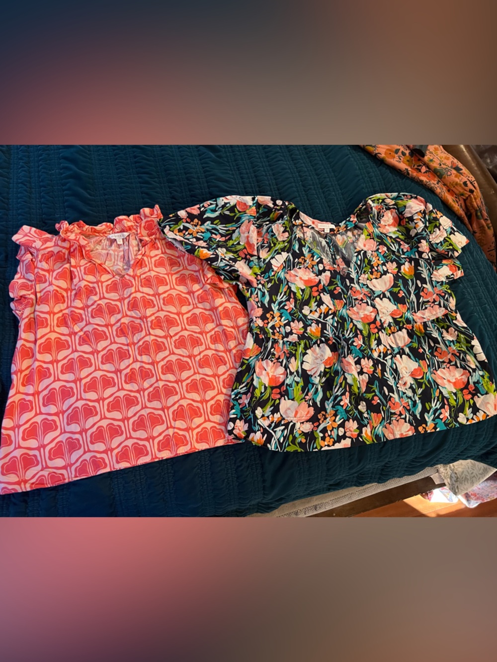 Crown & Ivy tops sz xl